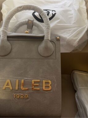 1928 Women's Gray Structured Top-Handle Bag